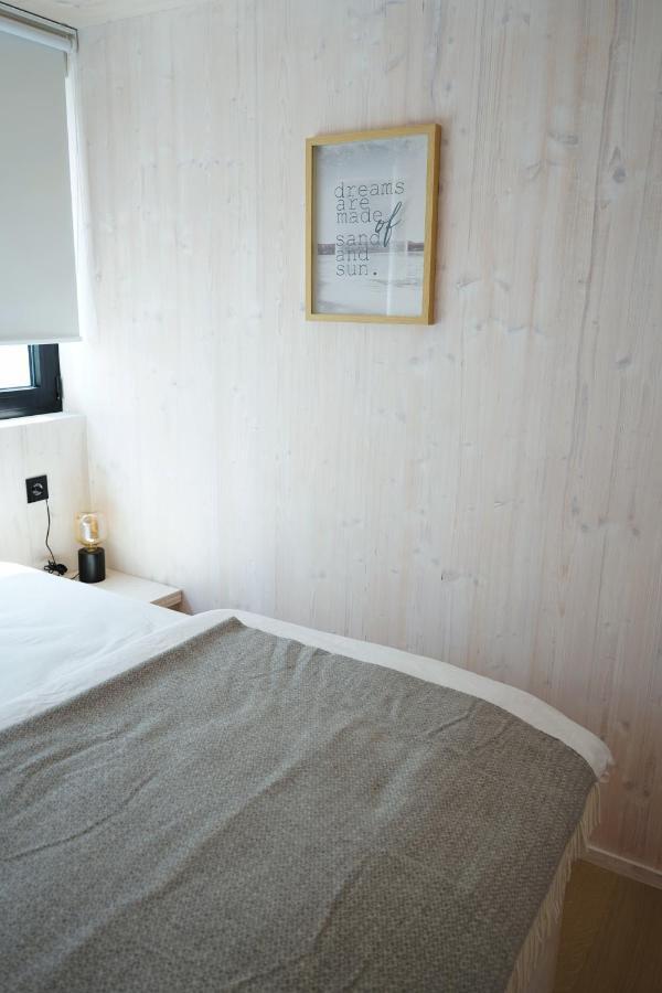 Boutique Style Eco-Beachhouse, Private Jacuzzi Privlaka  Exterior foto
